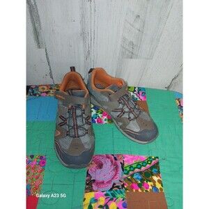 Merrell’s Trail Chaser Gray Smoke/ Orange Size: 6 M Boys/Youth